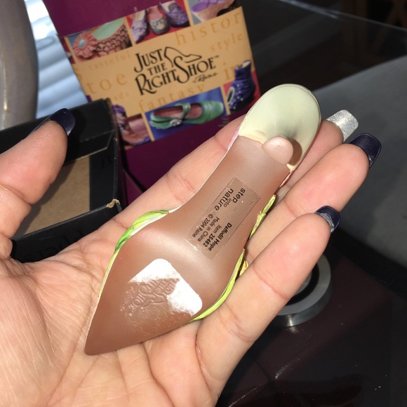 Just the right shoe NWB!  step into nature daffodil hope  Excellent Condition - Picture 5 of 7